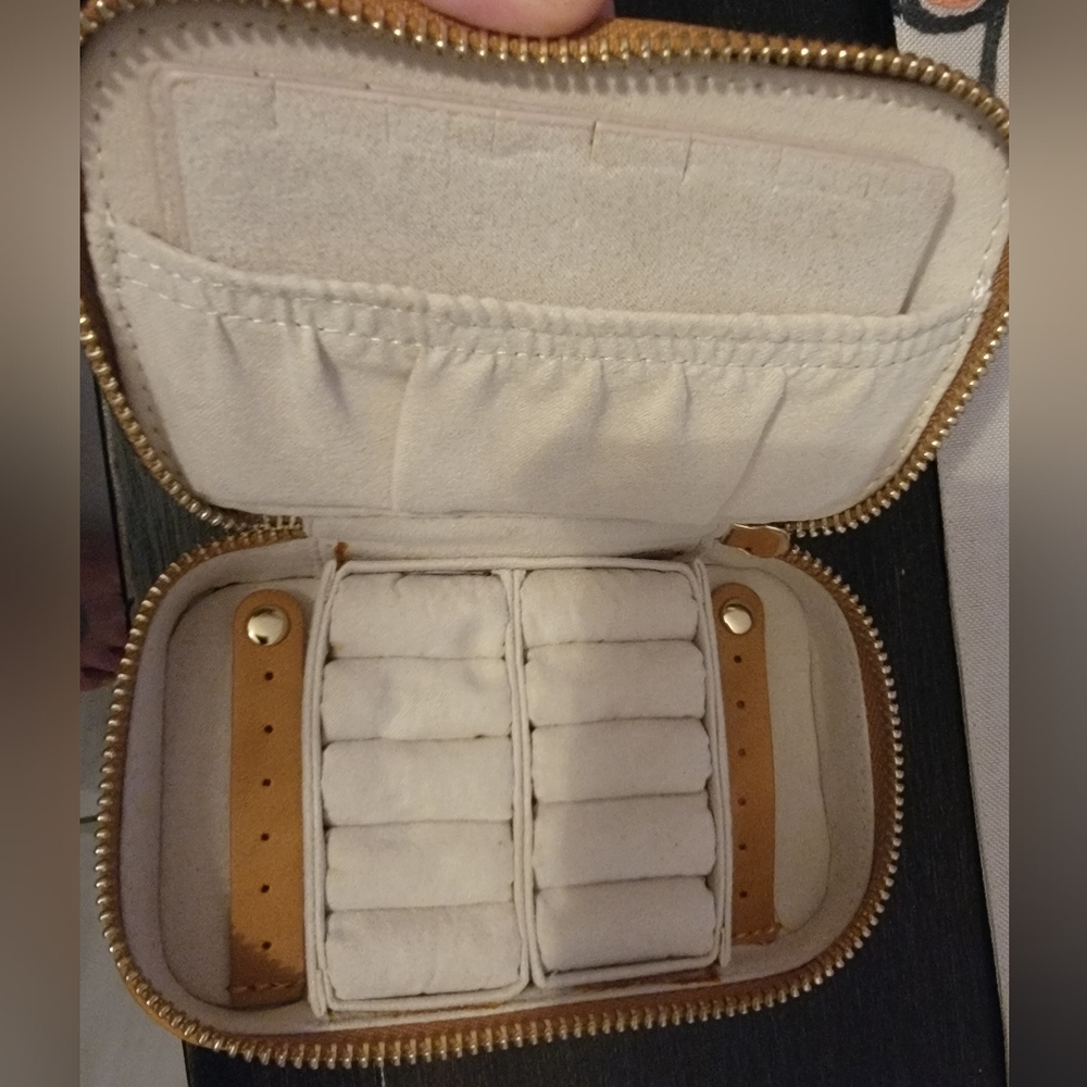 Made by Mary jewelry case